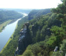 Elbsandsteingebirge in der Sächsischen Schweiz mit Blick auf die Elbe